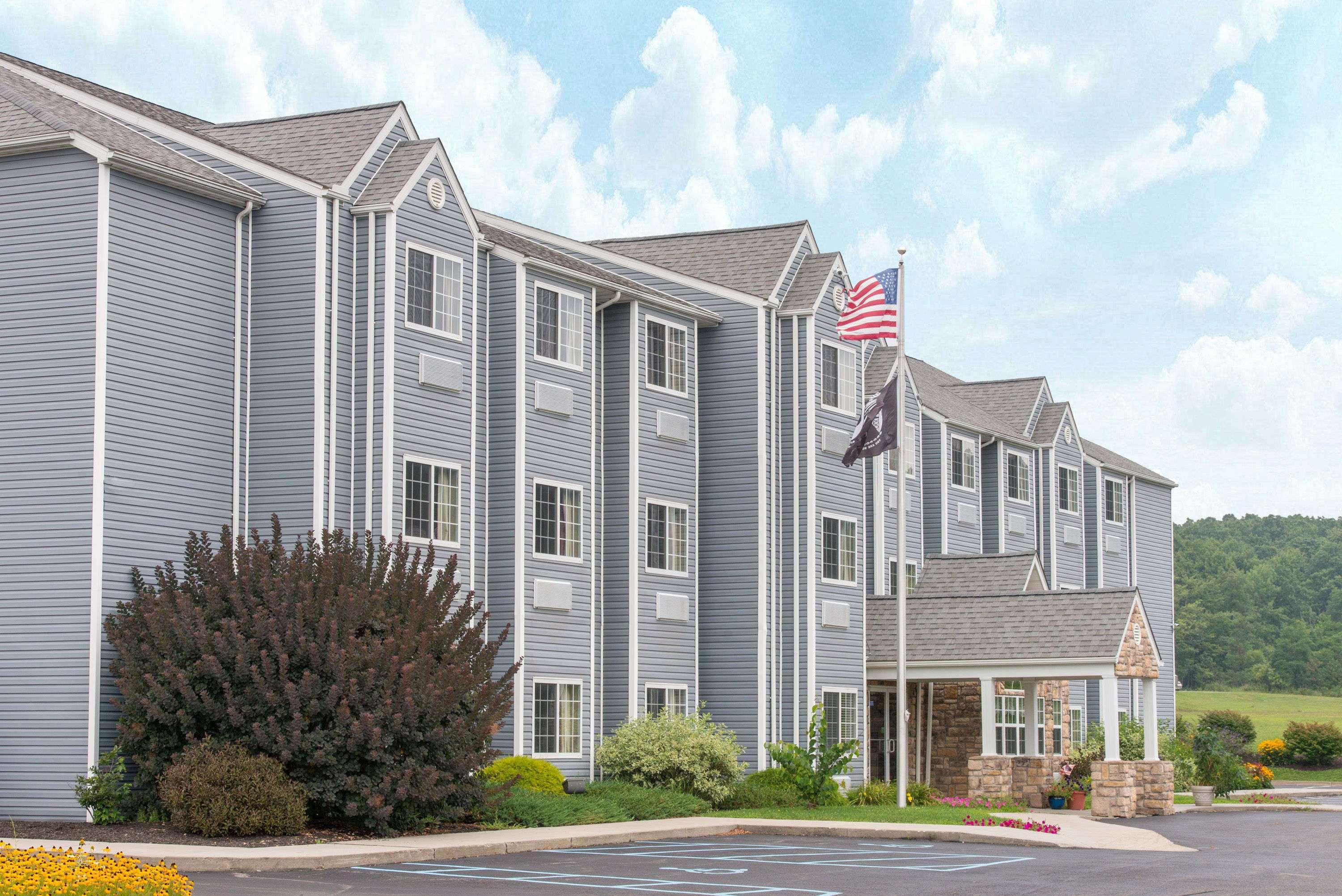 Microtel Inn & Suites By Wyndham Hazelton/Bruceton Mills Exteriér fotografie
