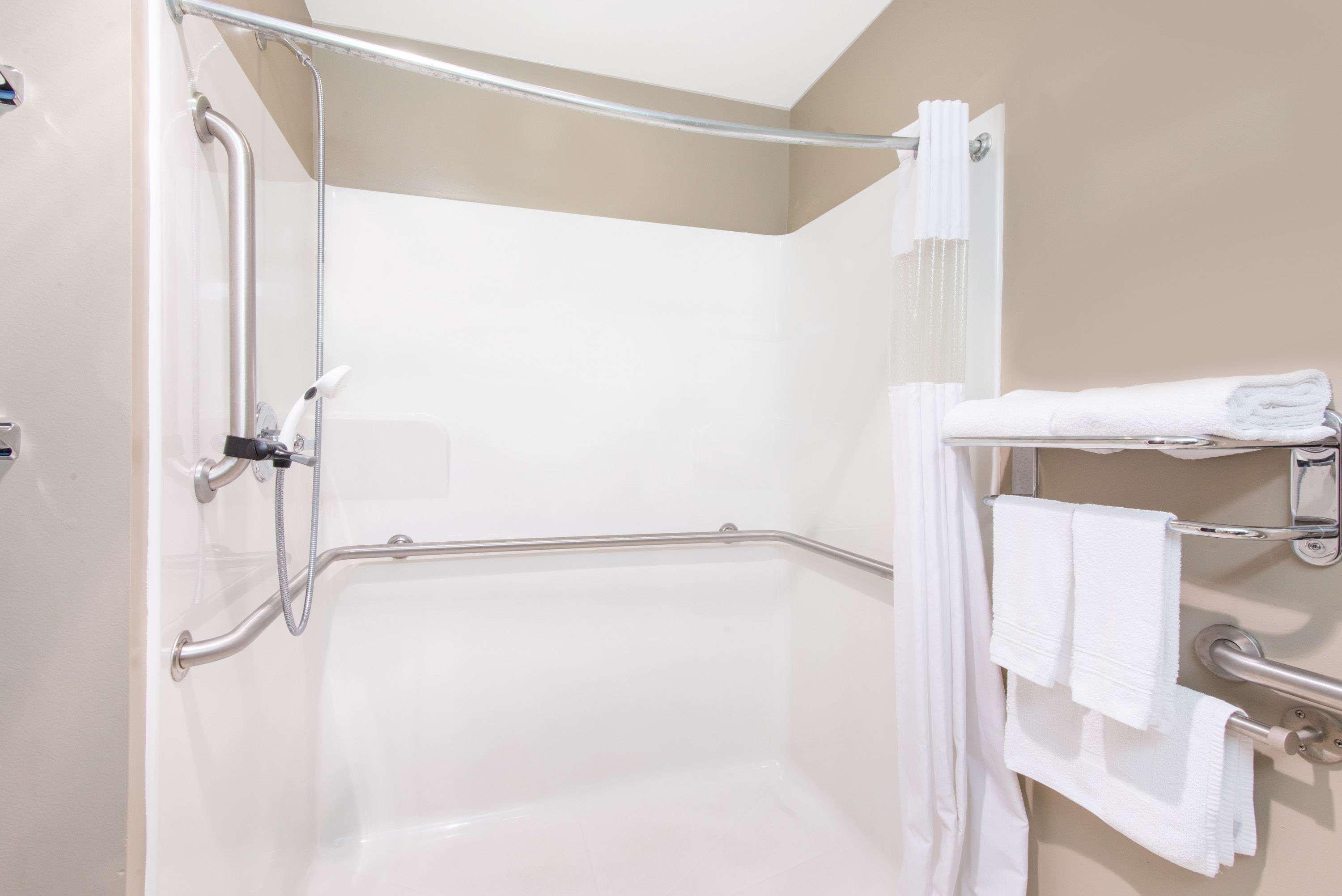 Microtel Inn & Suites By Wyndham Hazelton/Bruceton Mills Exteriér fotografie