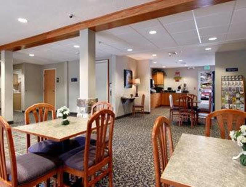 Microtel Inn & Suites By Wyndham Hazelton/Bruceton Mills Exteriér fotografie
