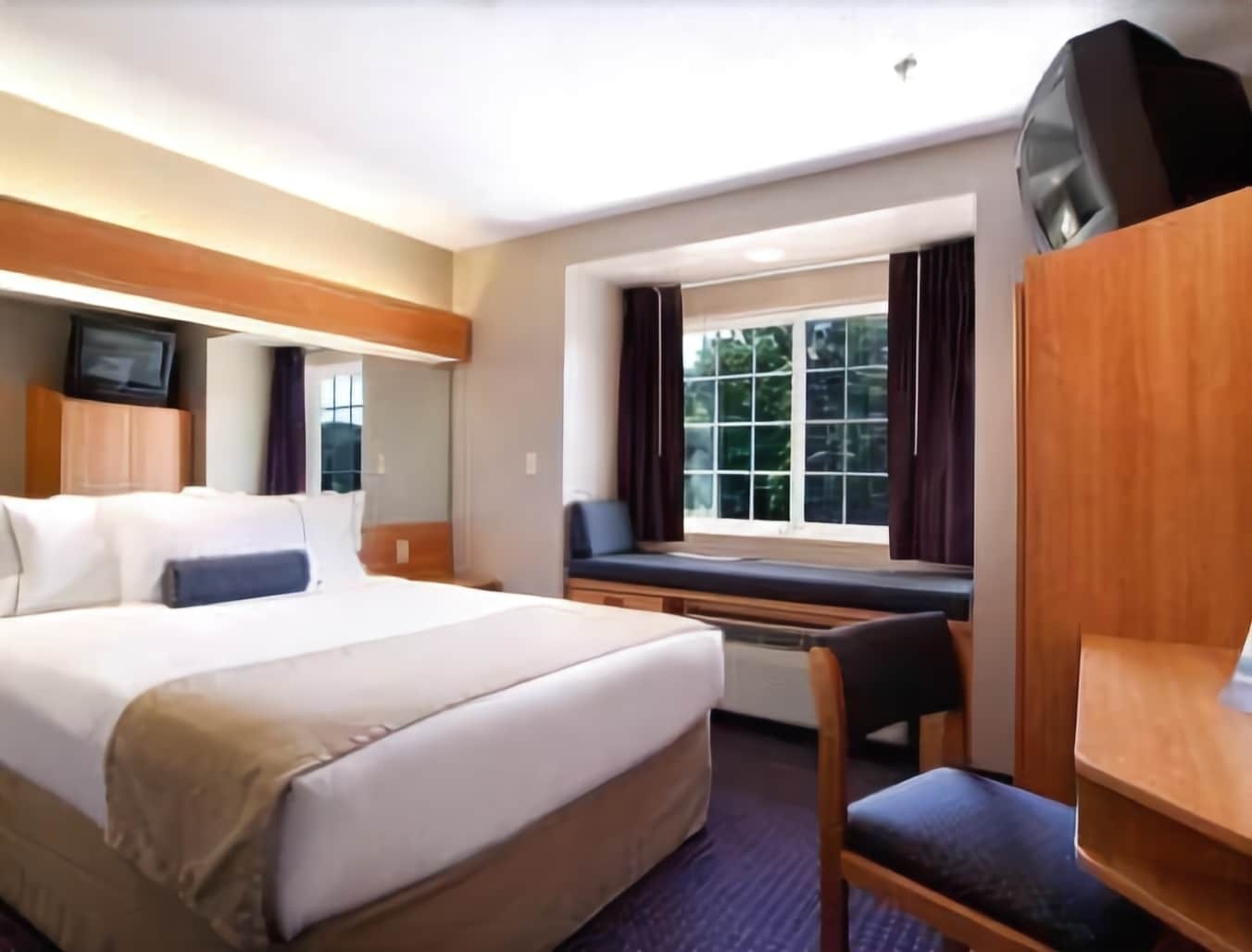 Microtel Inn & Suites By Wyndham Hazelton/Bruceton Mills Pokoj fotografie